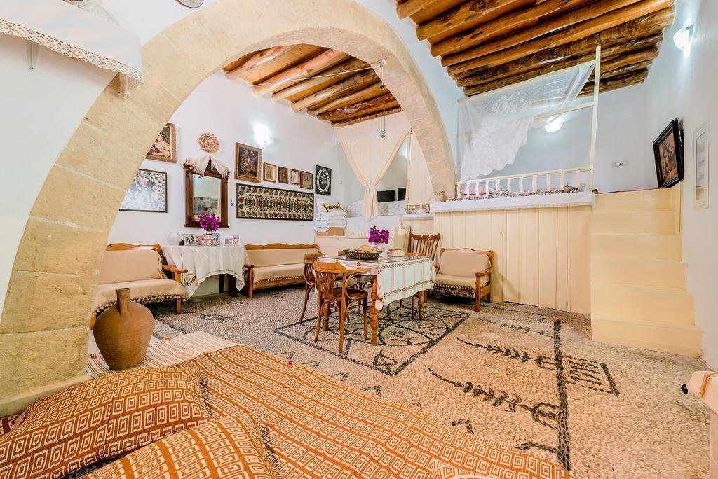 Kamariko Traditional House Афанту Номер фото
